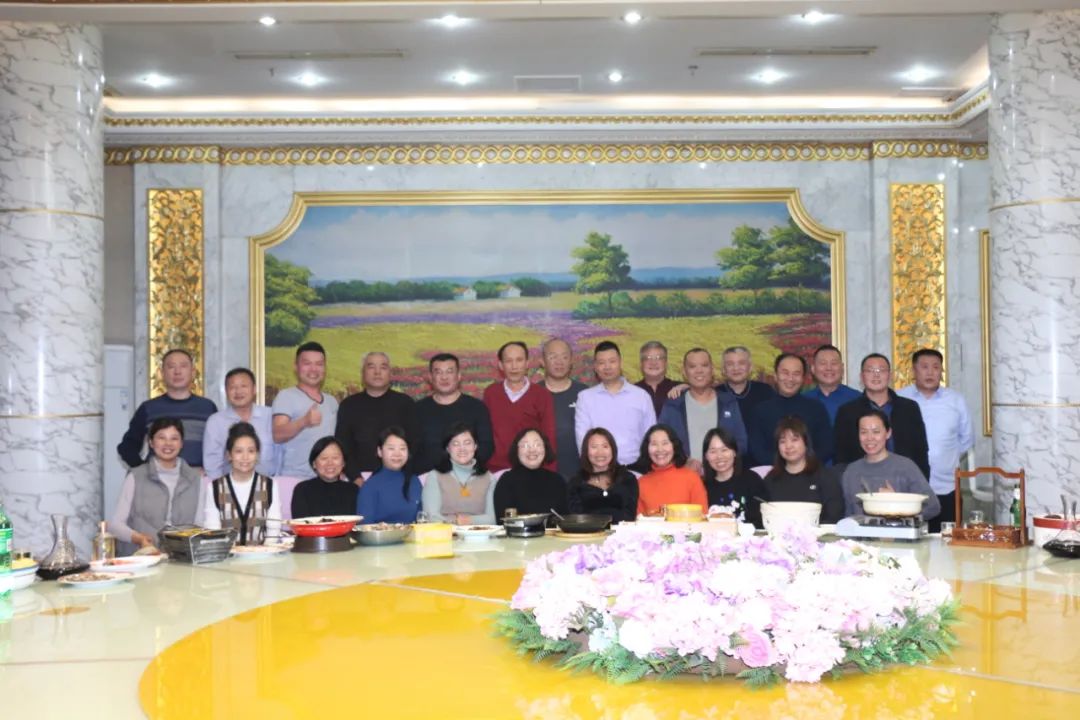 凝心聚力，續寫華章——HXQC山東分公司2022年新年溝通會在皇家花園酒店隆重舉行